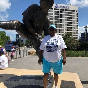 Meet your Posher, Dinah